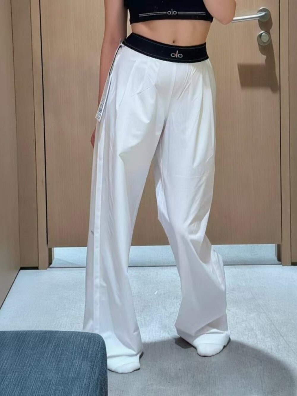 👩‍🍳Alo Suit Up Trouser Wide-Leg Pants🍒30” Inseam | M size | Brand new